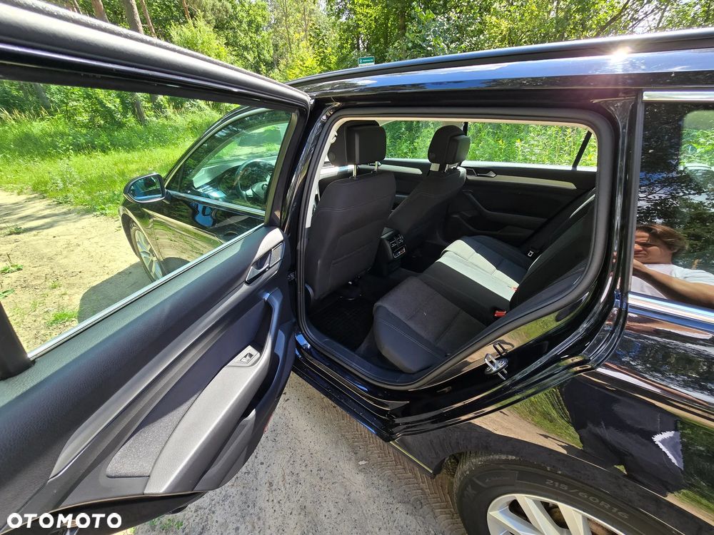Volkswagen Passat 2.0 TDI (BlueMotion Technology) DSG Comfortline - 10