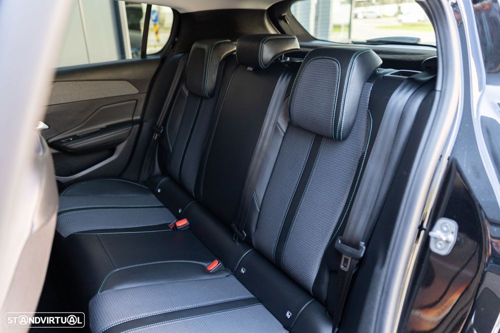 Peugeot 308 BlueHDi 130 EAT8 Allure Pack - 27