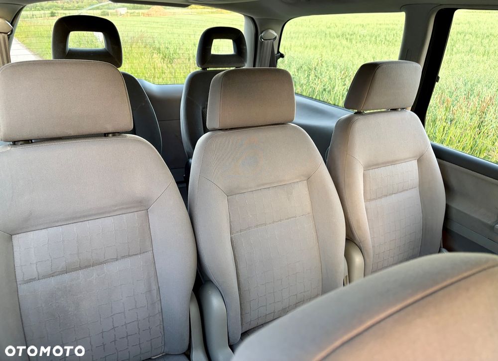 Seat Alhambra 2.0i Comfort - 32