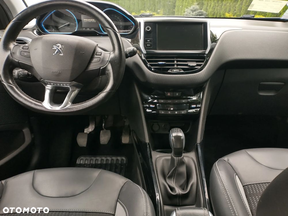 Peugeot 2008 - 9