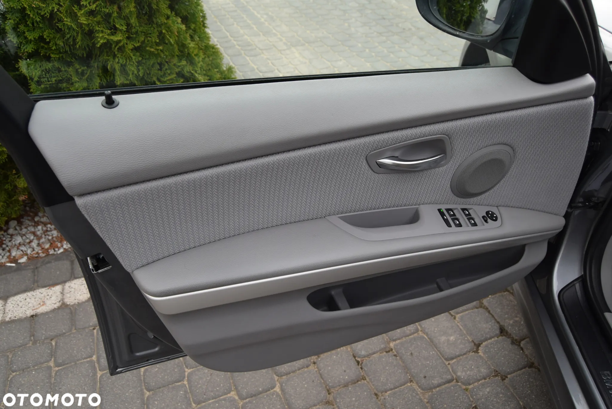 BMW Seria 3 320i - 14