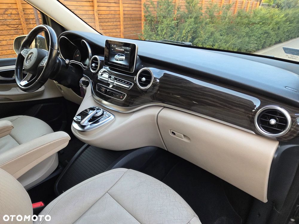 Mercedes-Benz Klasa V 250 (BlueTEC) d Avantgarde 7G-Tronic - 11