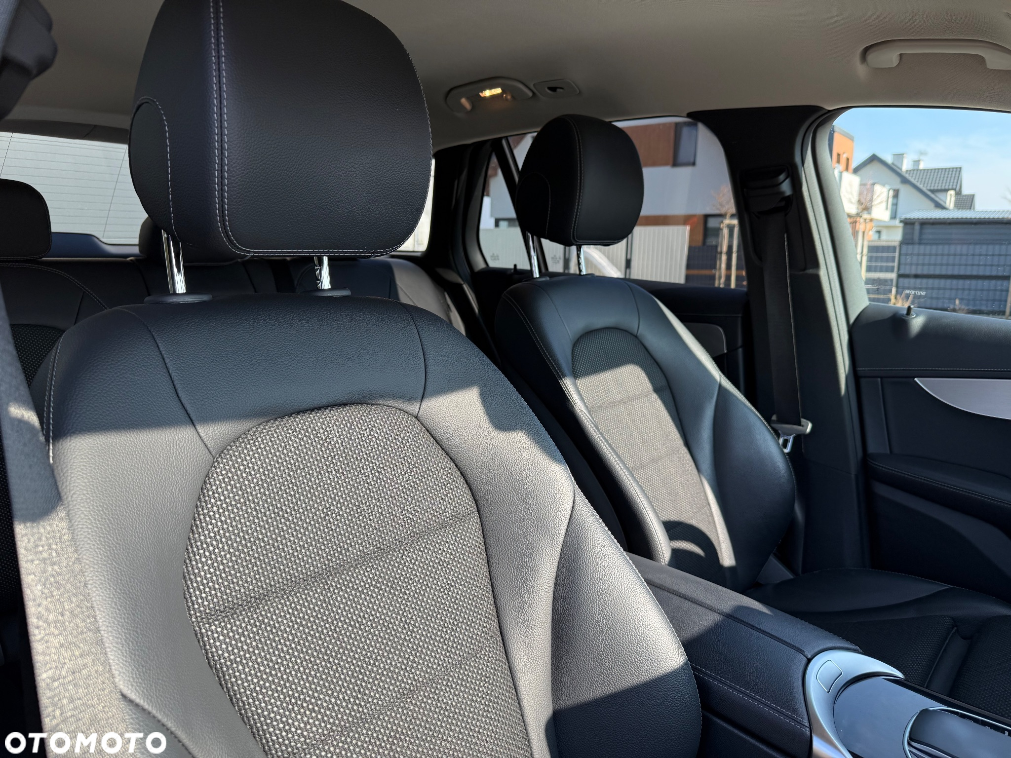 Mercedes-Benz GLC 300 e 4-Matic Business Edition - 22