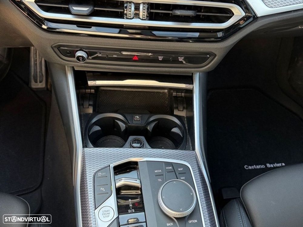 BMW 320 d Pack Desportivo M Auto - 15