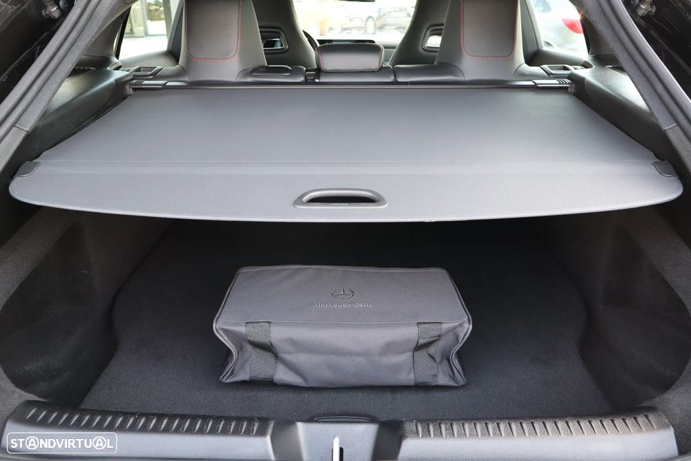 Mercedes-Benz CLA 250 e Shooting Brake AMG Line - 8
