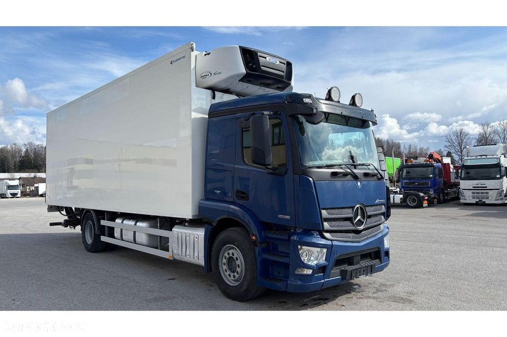 Mercedes-Benz Actros 1835 4x2 SIDE OPENING + CARRIER SUPRA 1150 Mt - 5