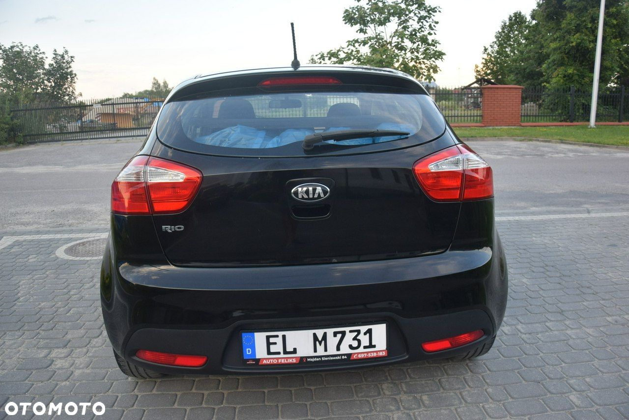 Kia Rio - 10