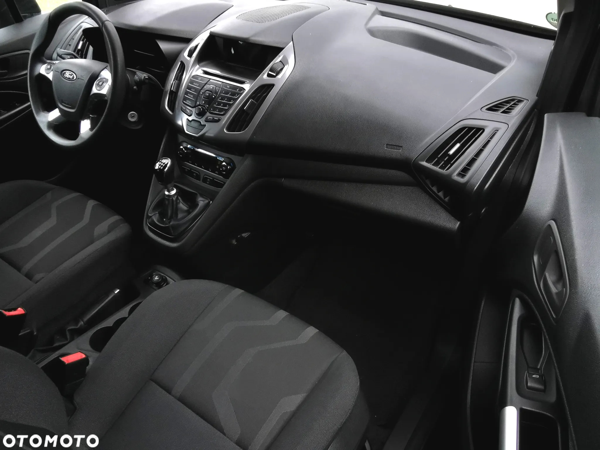 Ford Tourneo Connect Grand - 24