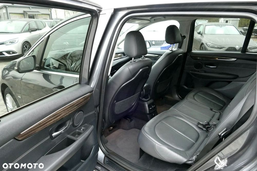 BMW Seria 2 216d Luxury Line - 32