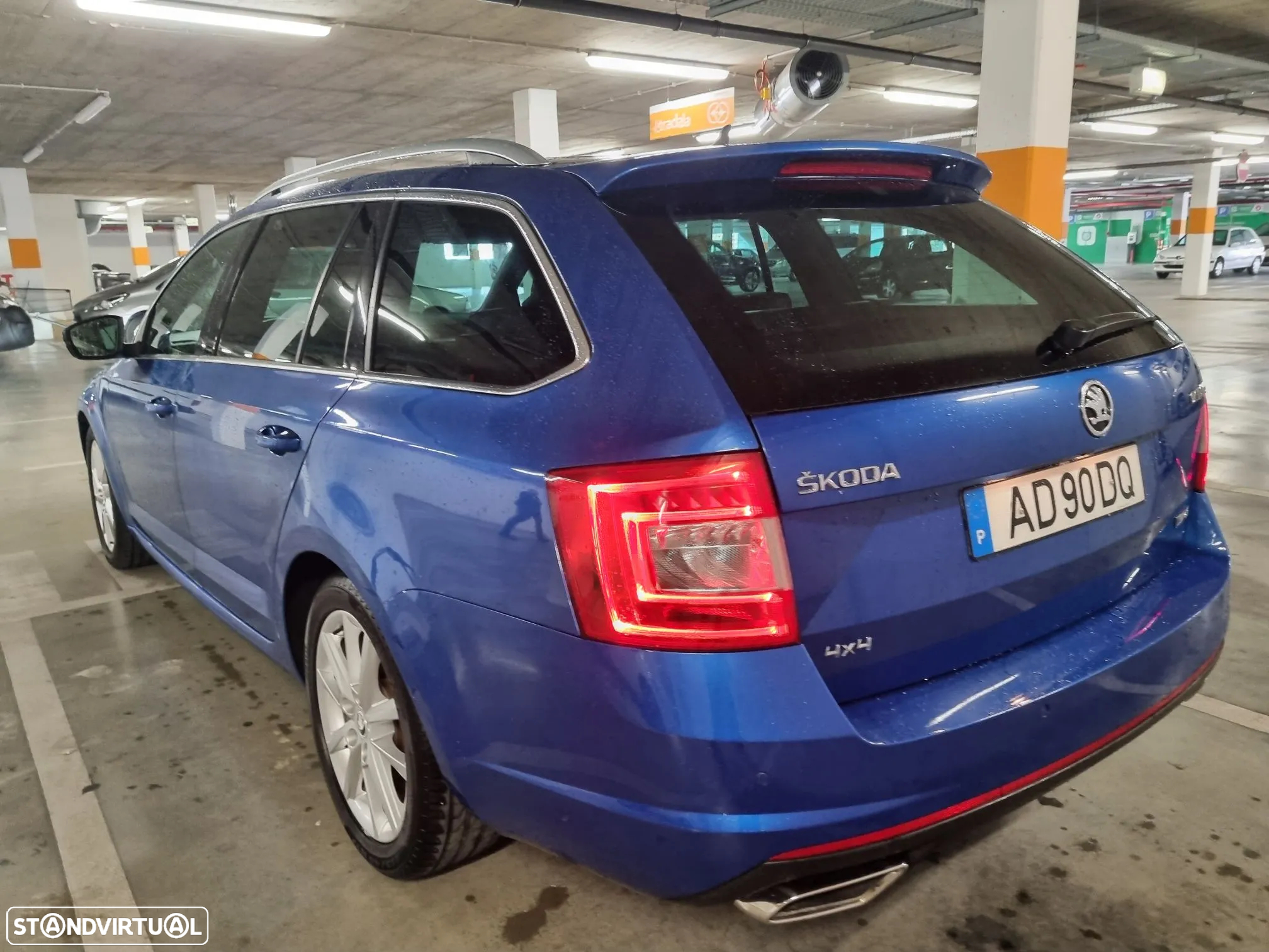 Skoda Octavia Break 2.0 TDI 4x4 DSG RS - 11