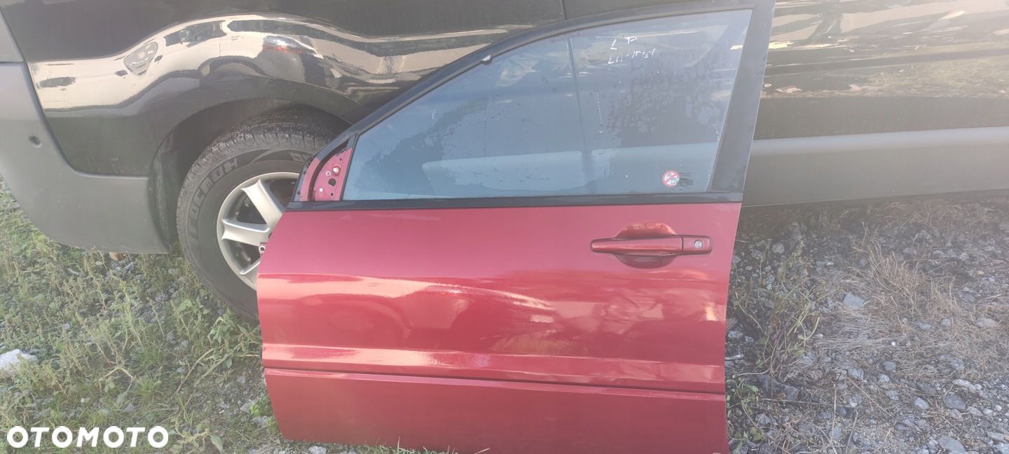 DRZWI LEWY PRZÓD LANCER VII 03-08 KOMBI KOLOR R20 - 1