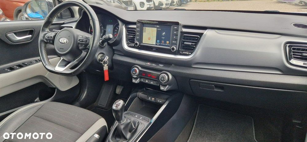 Kia Stonic - 23