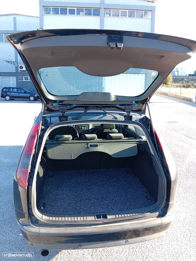 Ford Focus SW 1.6 TDCi Ghia - 6