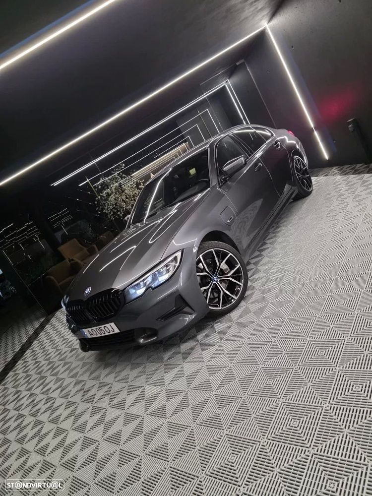 BMW 330 e Line Sport Auto - 8