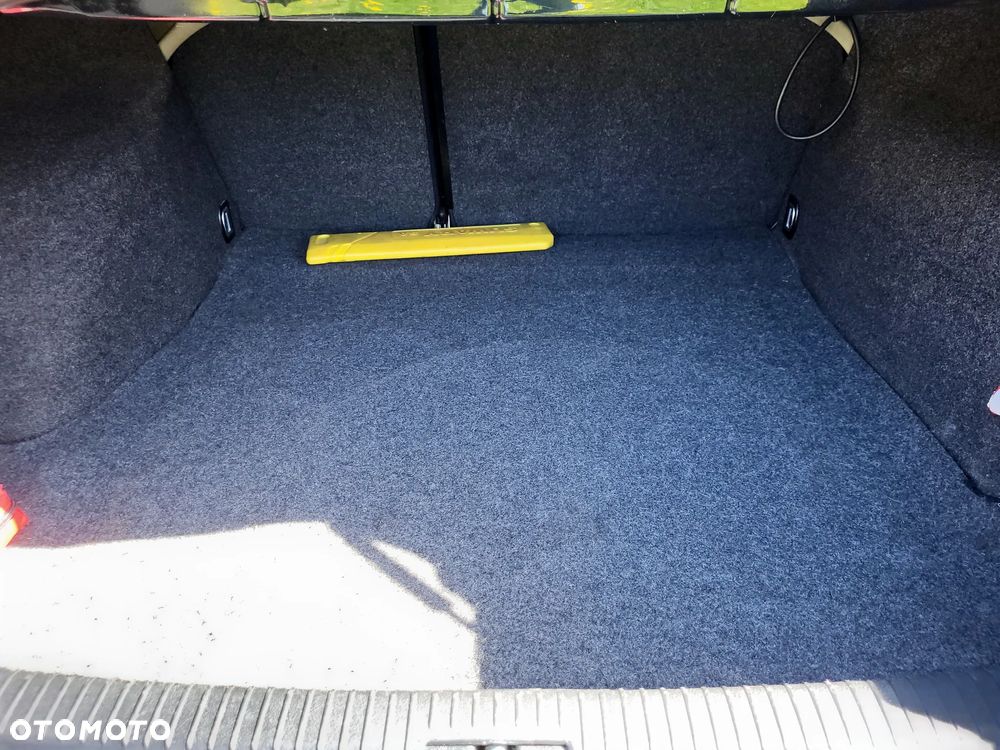 Volkswagen Passat - 12