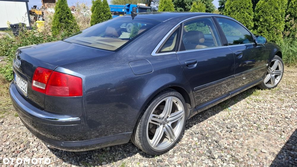 Audi A8 - 2