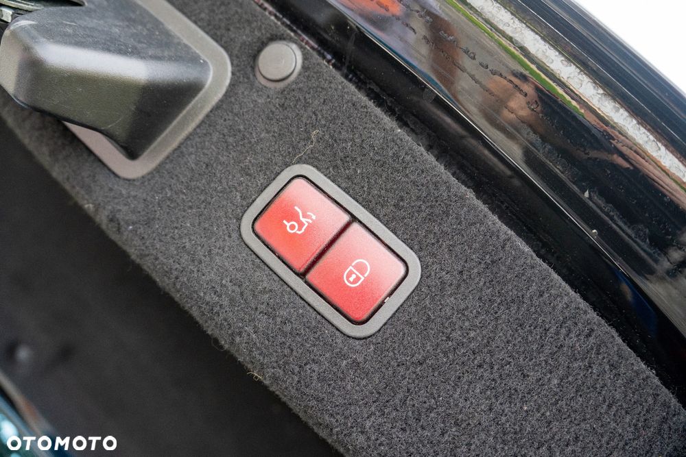 Mercedes-Benz Klasa S 500 4-Matic L 7G-TRONIC - 29