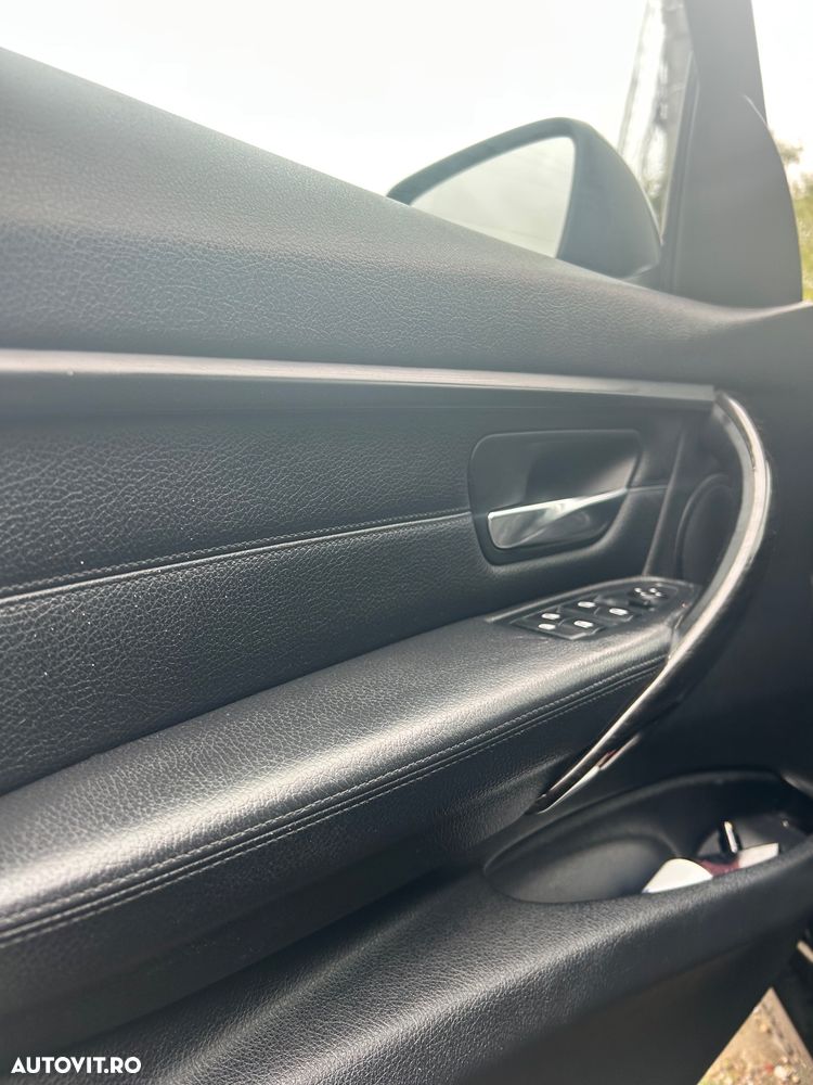 BMW Seria 3 320d xDrive AT - 17