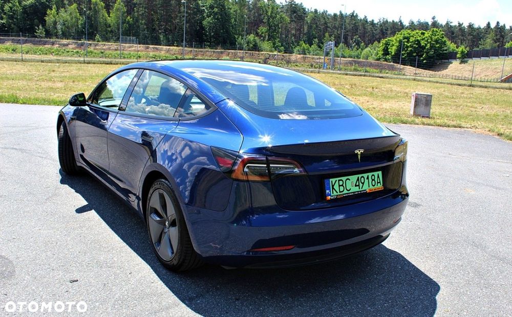 Tesla Model 3 - 5