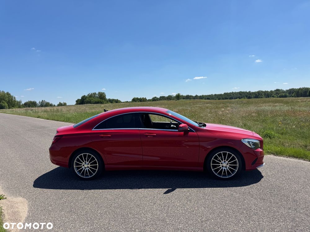 Mercedes-Benz CLA 180 7G-DCT - 17