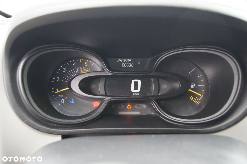 Renault TRAFIC - 15