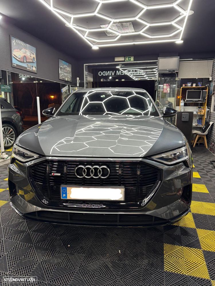 Audi Q8 e-Tron - 1