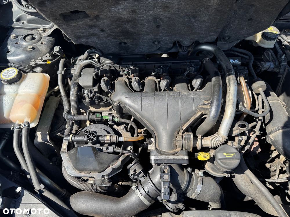 Volvo C70 2.0D Momentum - 16