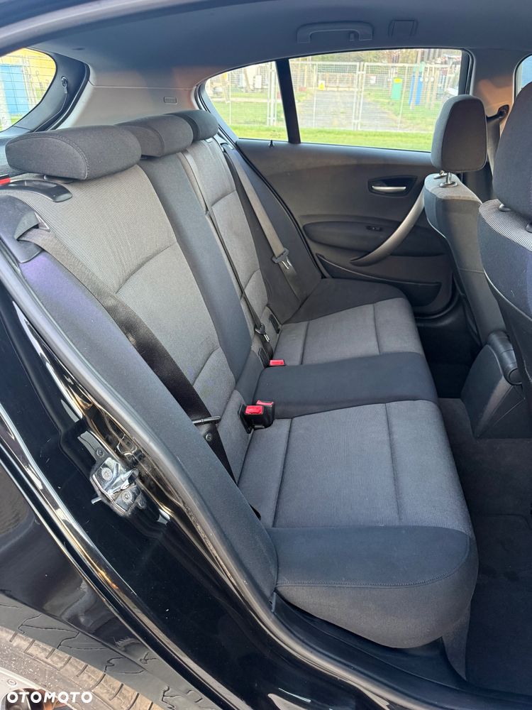 BMW Seria 1 120d DPF - 20