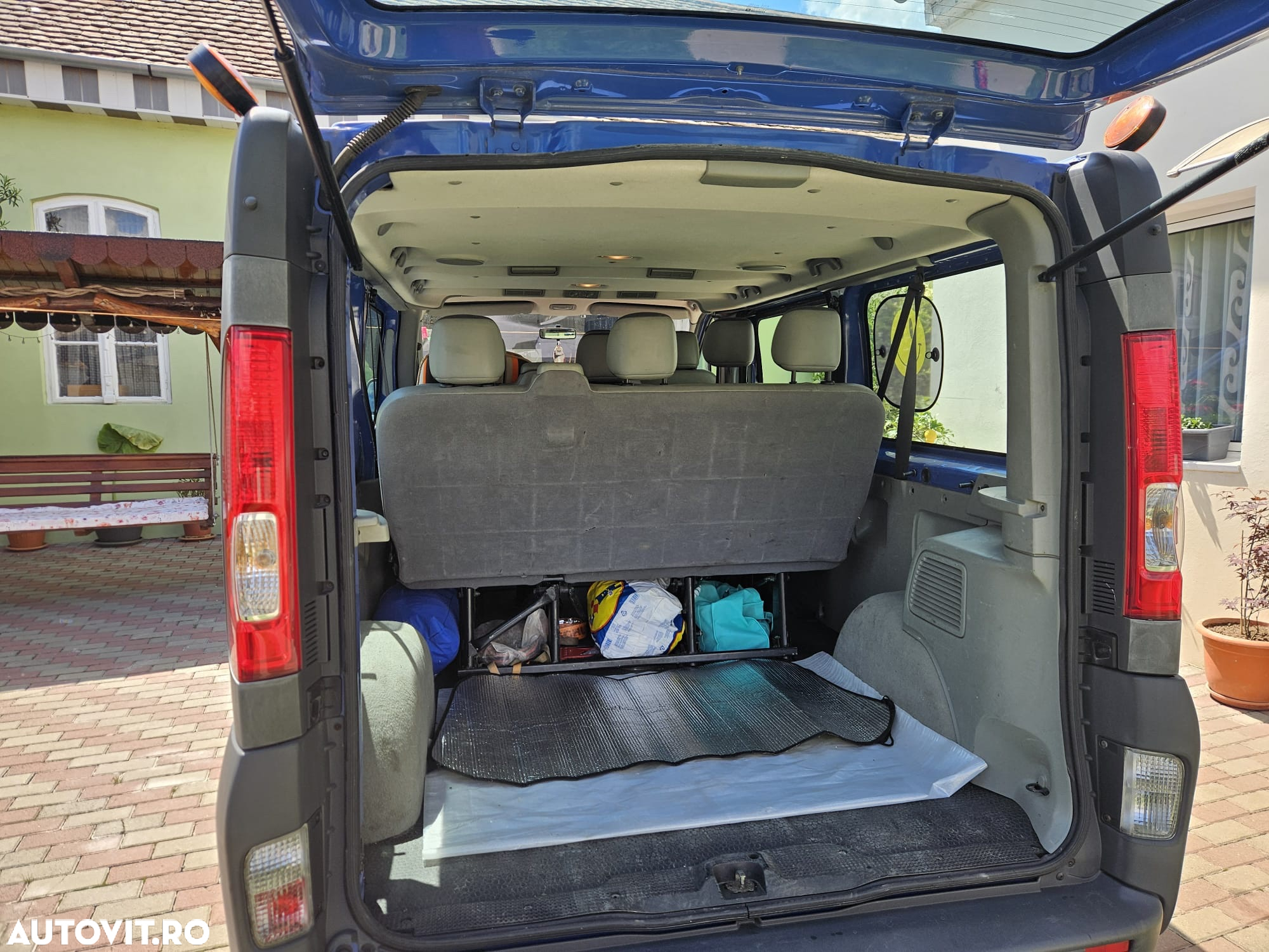 Opel Vivaro 2.5 CDTI L2H1 - 5
