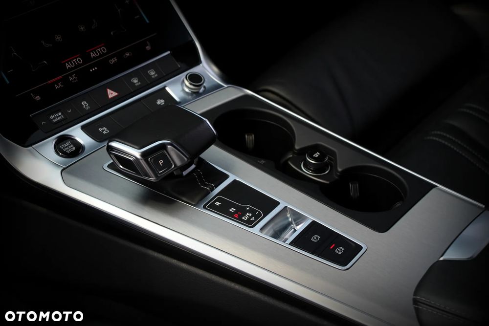 Audi A6 Avant 55 TFSI e quattro S tronic S line - 20