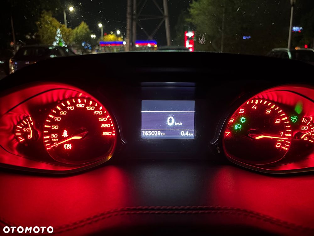 Peugeot 308 1.6 e-THP GT S&S - 23