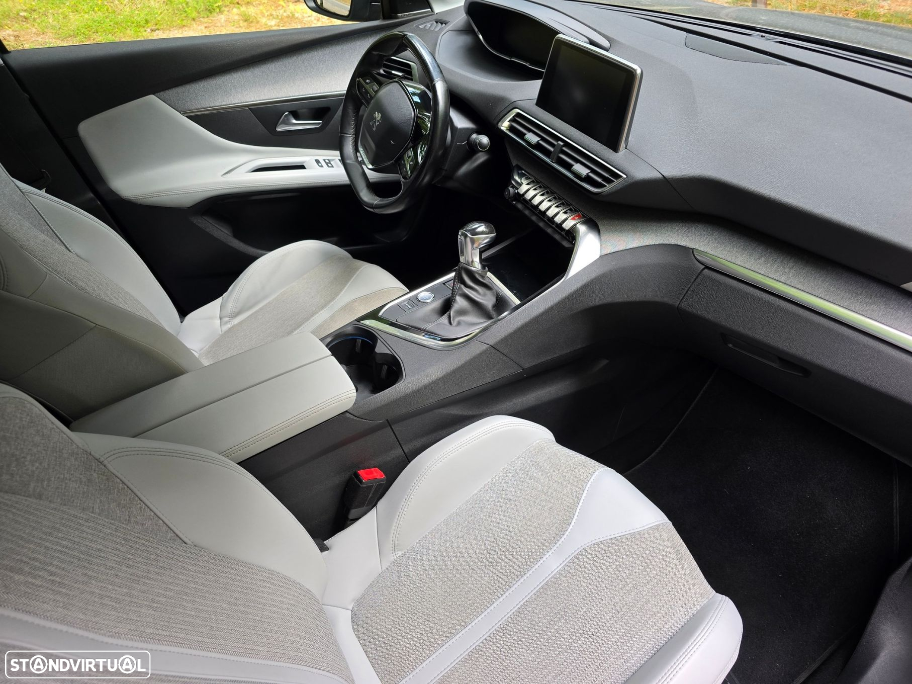 Peugeot 3008 1.2 PureTech Allure - 28