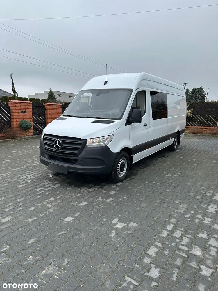 Mercedes-Benz Sprinter - 1