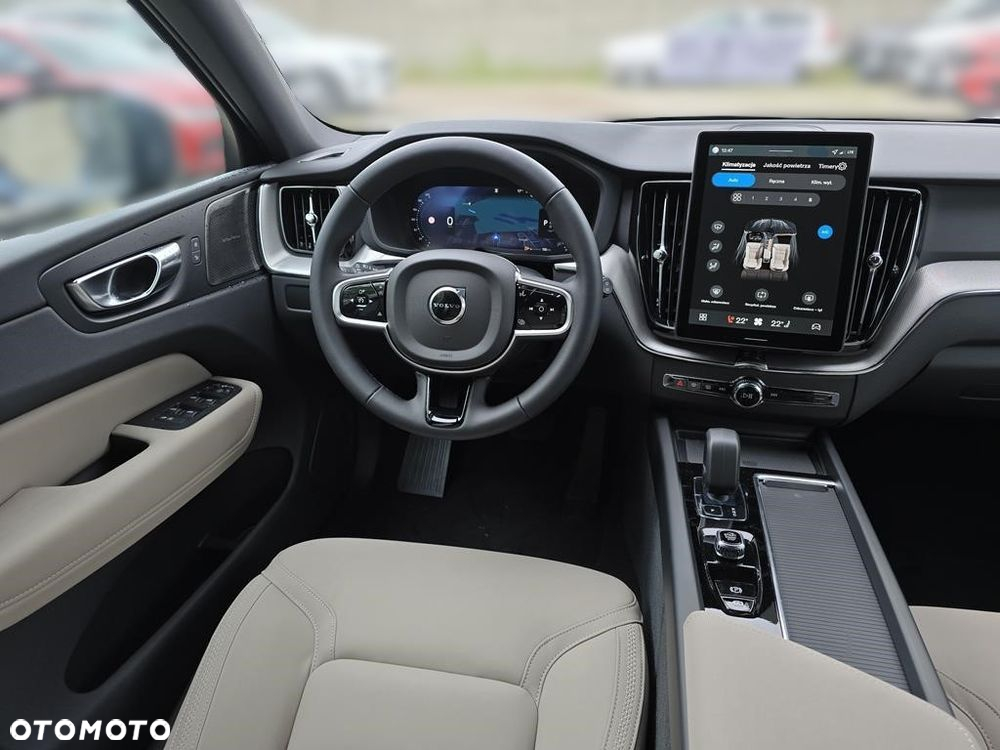 Volvo XC 60 B5 B AWD Plus Bright - 21