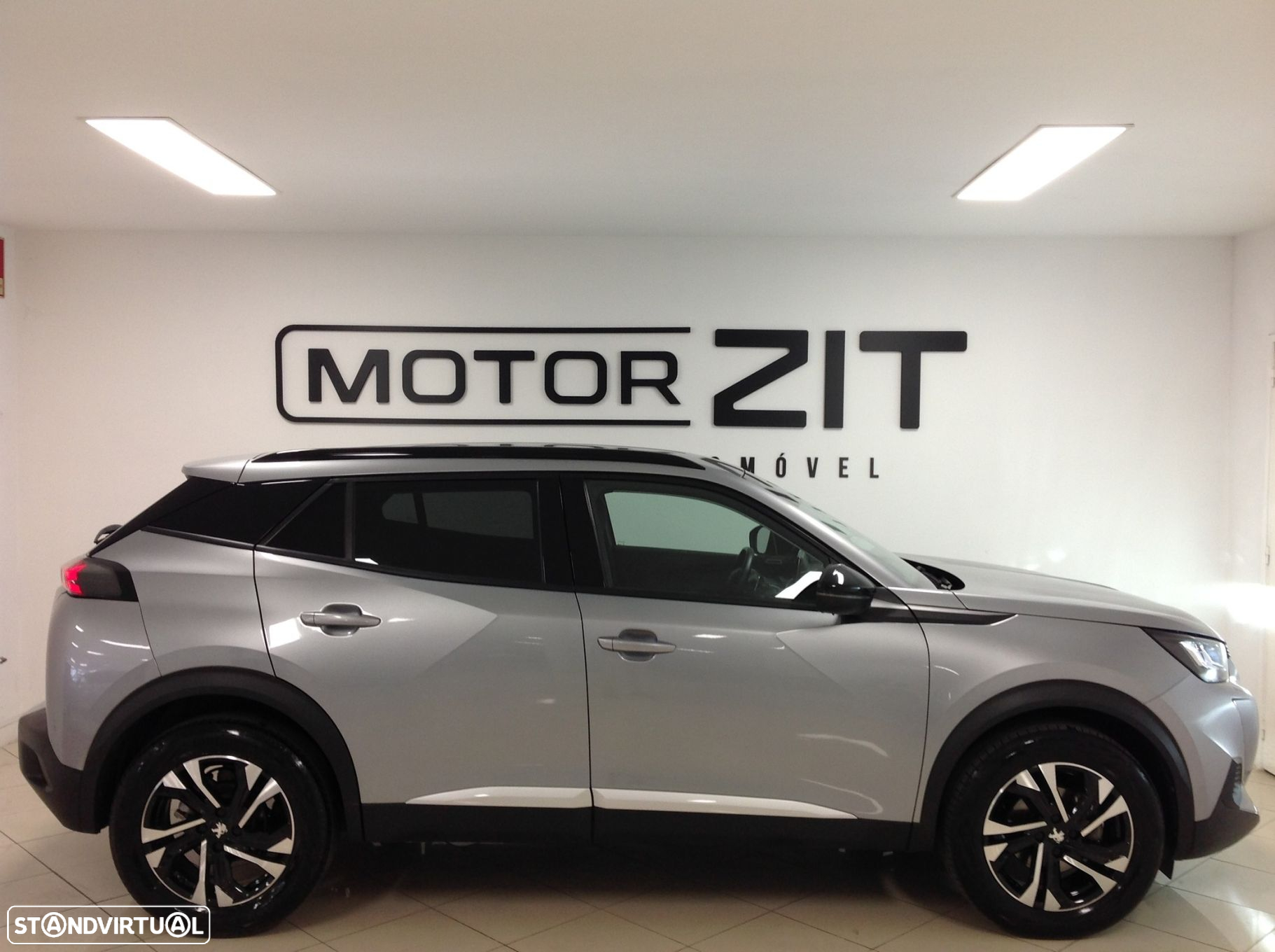 Peugeot 2008 1.2 PureTech Allure EAT8 - 6