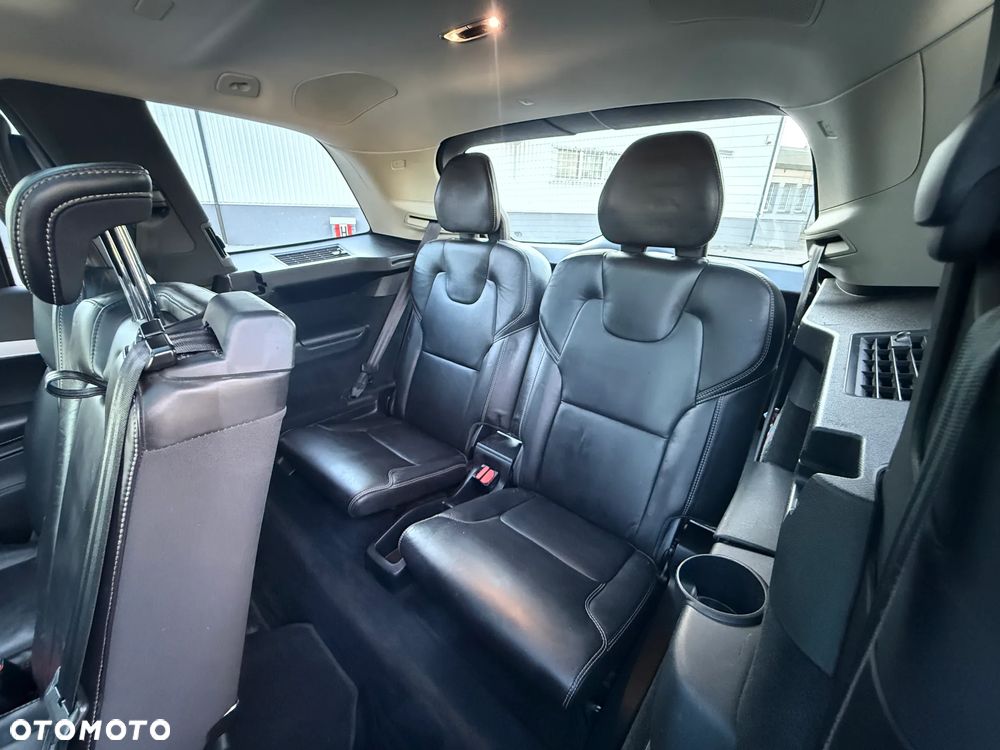 Volvo XC 90 - 12