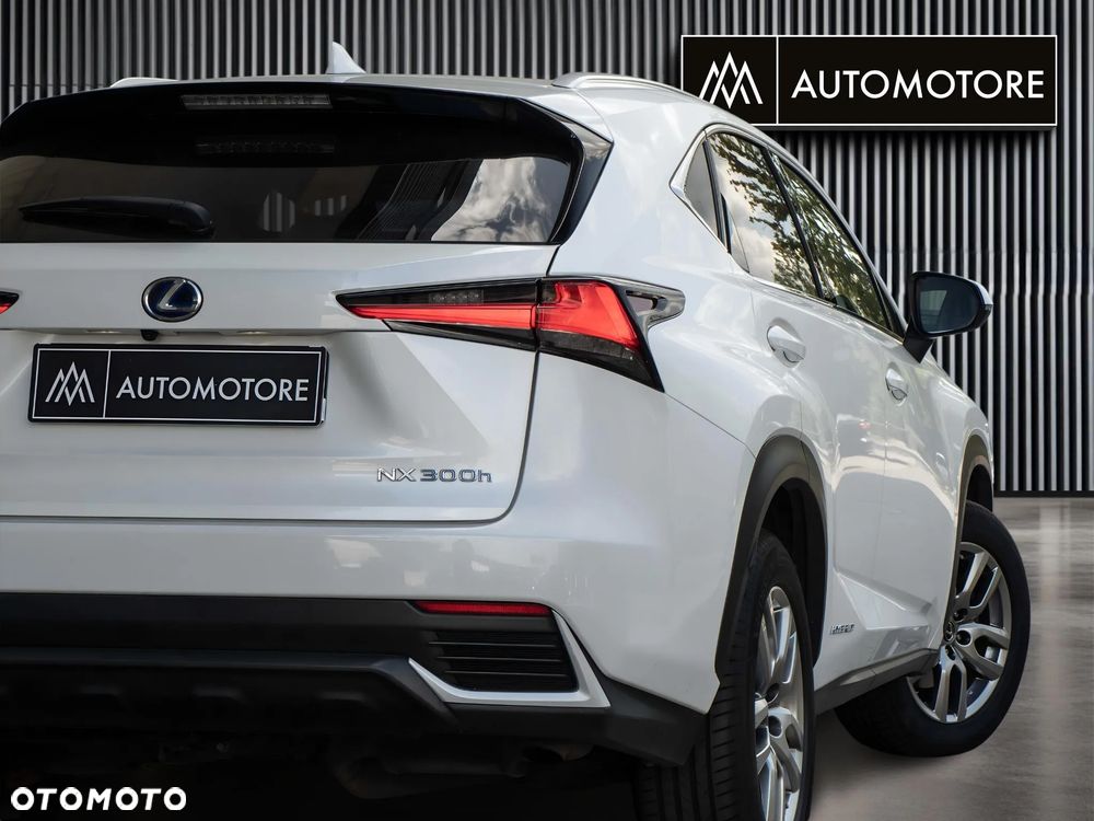 Lexus NX 300h Business Edition AWD - 10