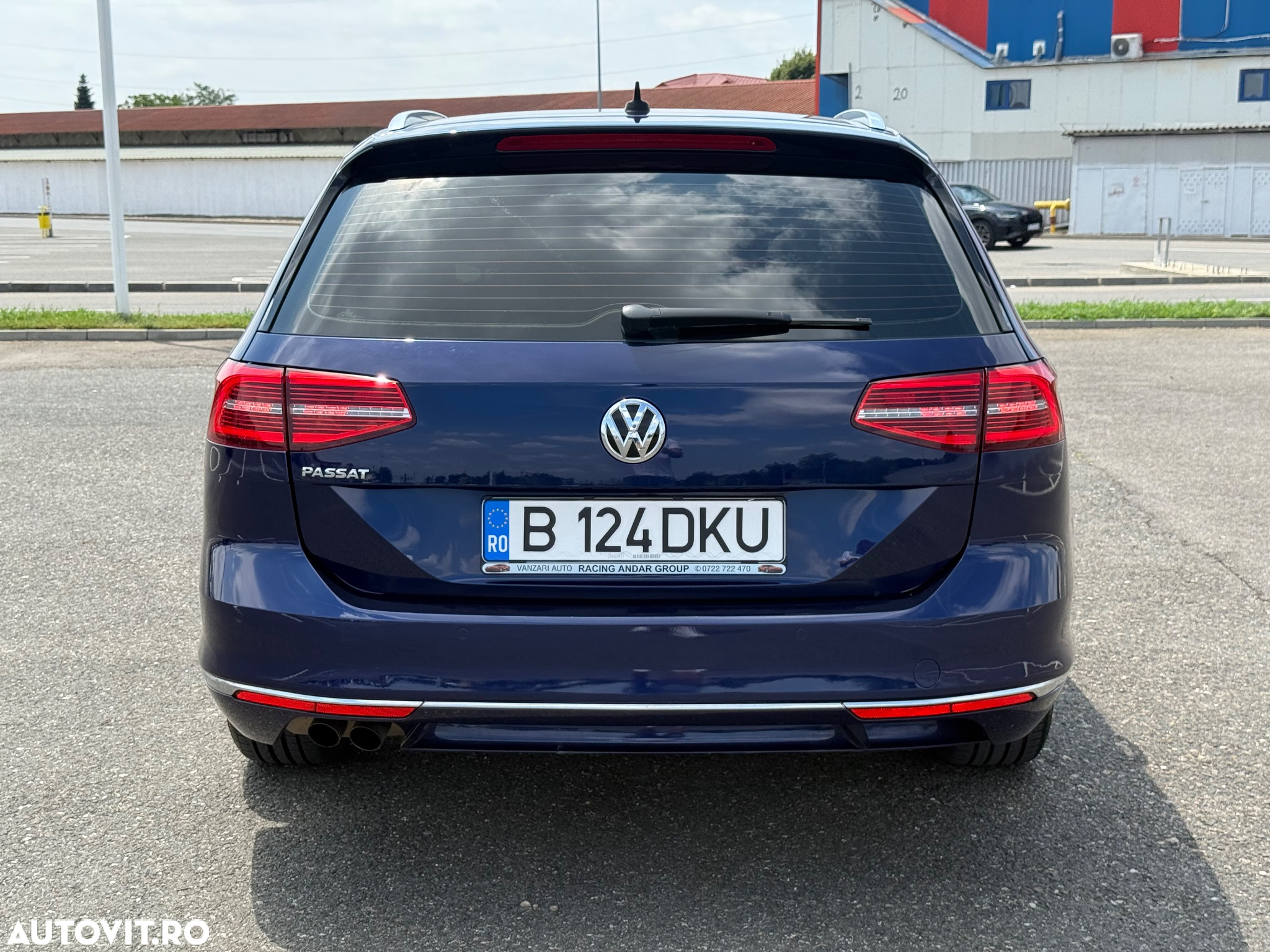 Volkswagen Passat Variant 2.0 TDI DSG 4Motion Highline - 11