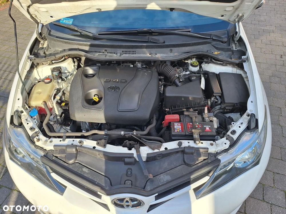 Toyota Auris 1.4 D-4D Active - 9