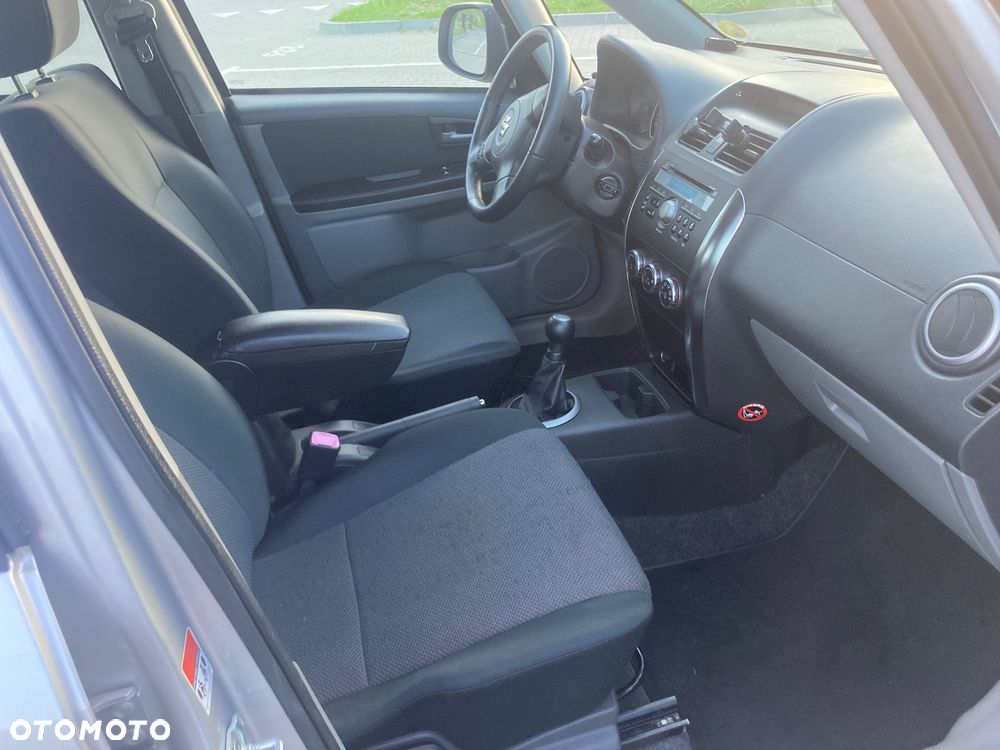 Suzuki SX4 1.6 VVT 4x4 Comfort - 13