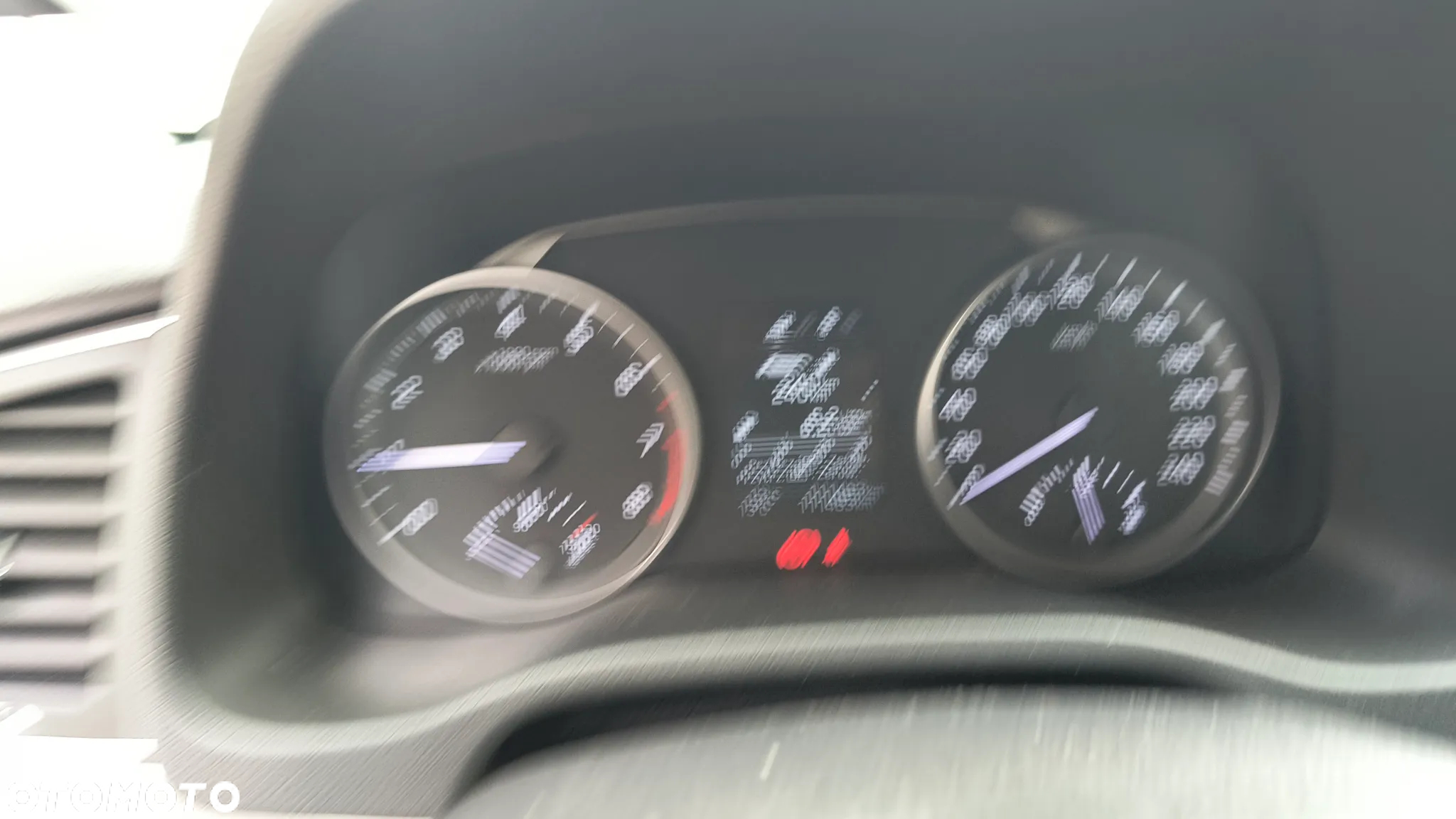 Hyundai Elantra 1.6 Comfort - 23