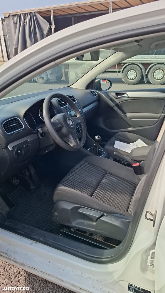 Volkswagen Golf 1.6 TDI DPF Comfortline - 5