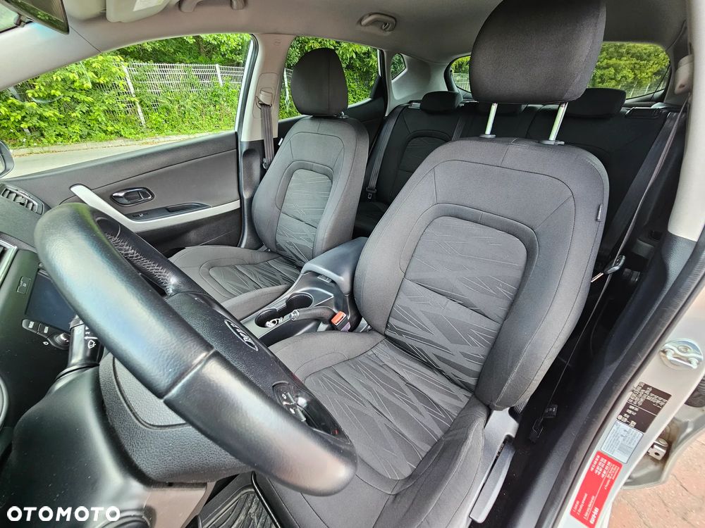 Kia Ceed 1.6 GDI L Business Line - 19