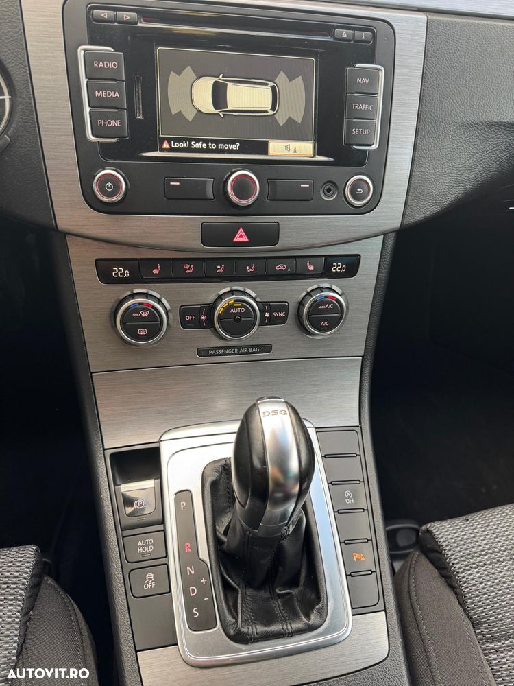 Volkswagen Passat Variant 2.0 Blue TDI DSG SCR Comfortline - 17