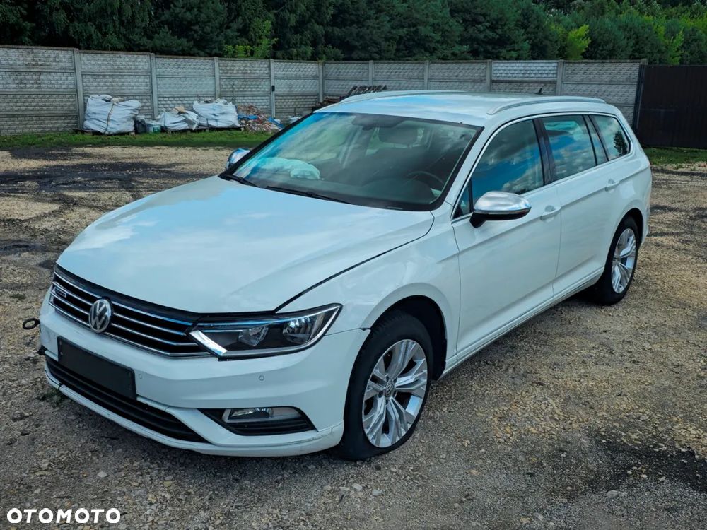 Volkswagen Passat 2.0 TDI (BlueMotion Technology) Trendline - 1