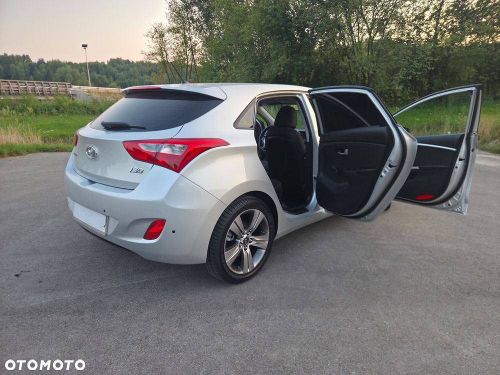 Hyundai i30 1.4 Family+ - 18