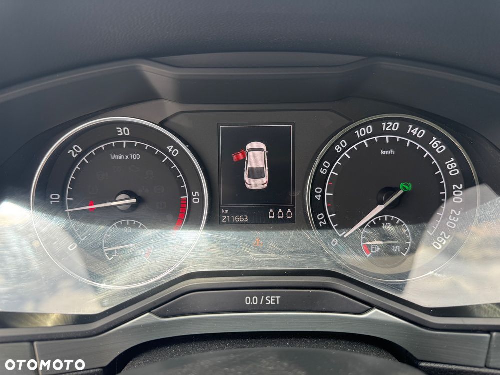 Skoda Superb 2.0 TDI DSG Sportline - 14