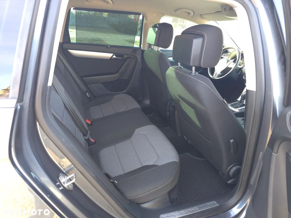 Volkswagen Passat Alltrack - 14