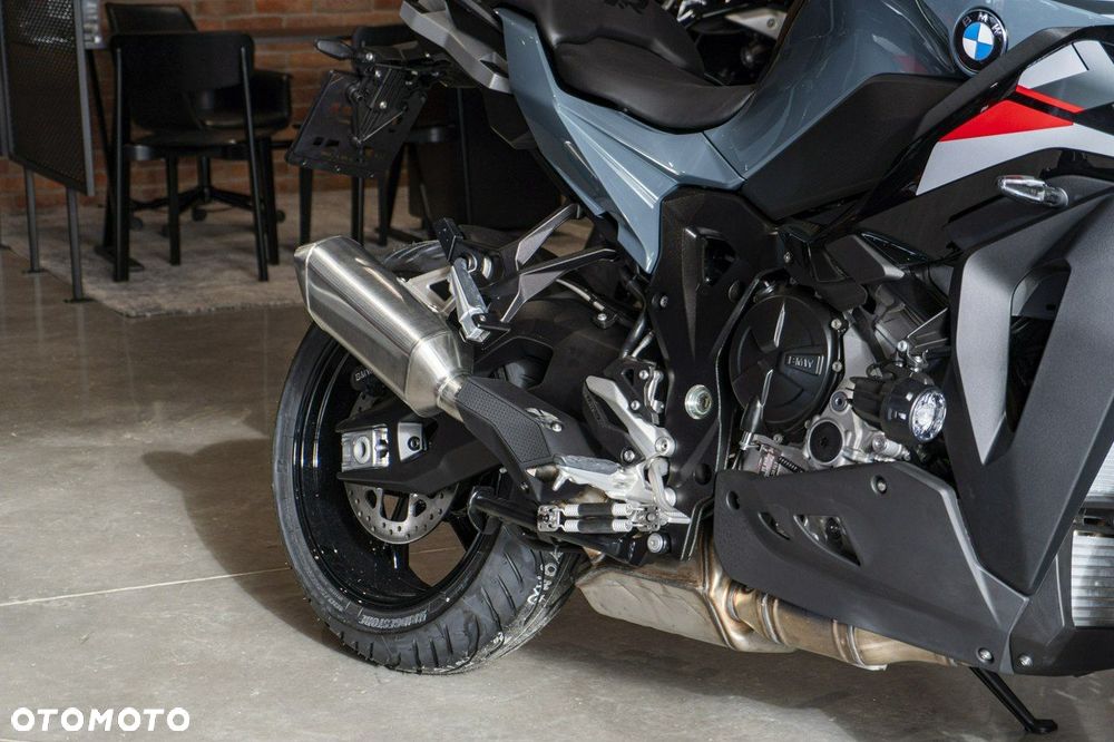 BMW XR - 16