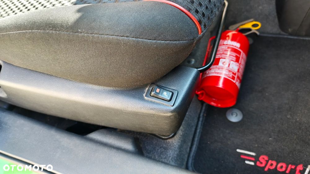 Mazda 2 1.3 Navi + - 17